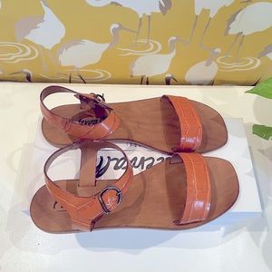 L’Intervalle Tan crocodile sandals - BRAND NEW!
